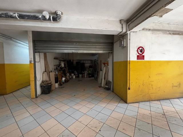 Box in vendita a Puglia, Bari