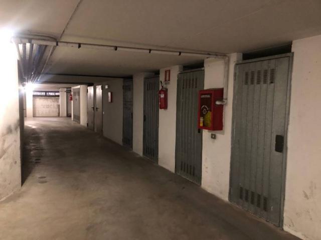 Box in vendita a Borgo Dolomiti, Adria