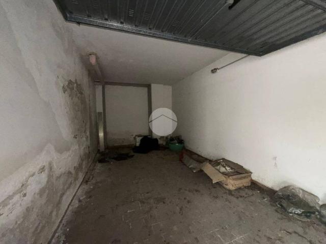 Box in vendita a Afragola, Campania