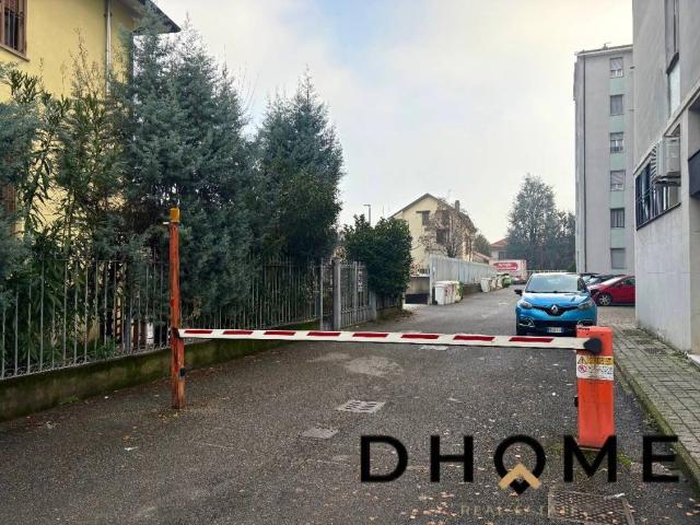Box in vendita a Agrate Brianza, Lombardia