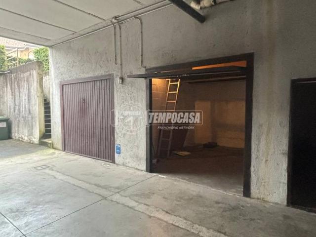 Box in vendita a Agrate Brianza, Lombardia