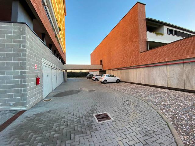 Box in vendita a Agrate Brianza, Lombardia