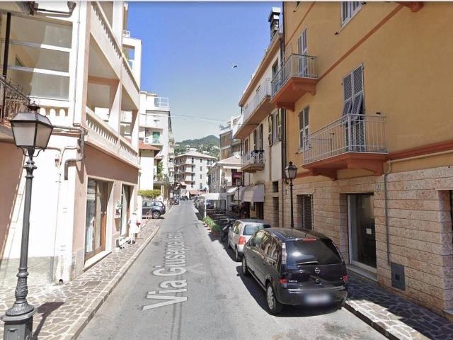 Box in vendita a Alassio, Liguria