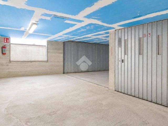 Box in vendita a Unione dei Comuni della Val Vibrata, Alba Adriatica