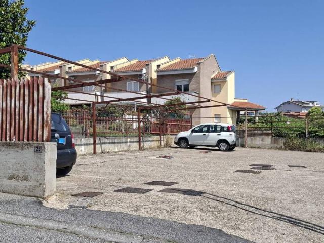 Box in vendita a Roma Capitale, Lazio