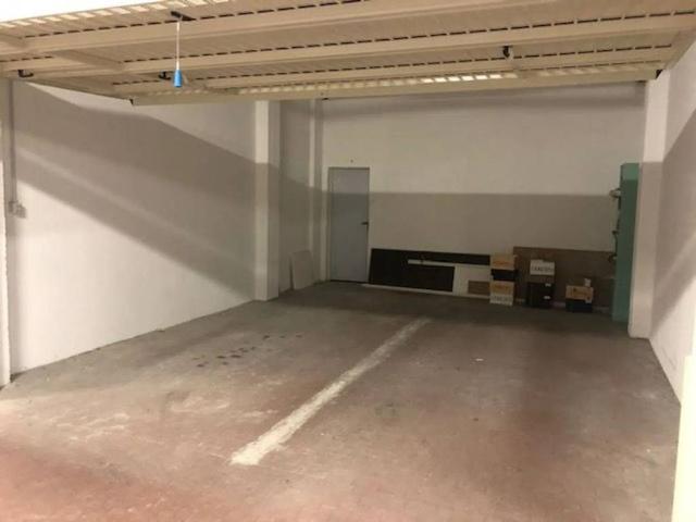 Box in vendita a Albenga, Liguria