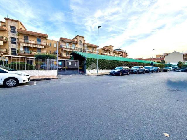 Box in vendita a Albenga, Liguria