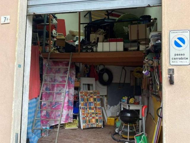 Box in vendita a Albenga, Liguria