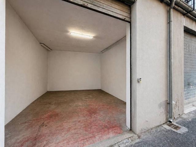 Box in vendita a Albenga, Liguria