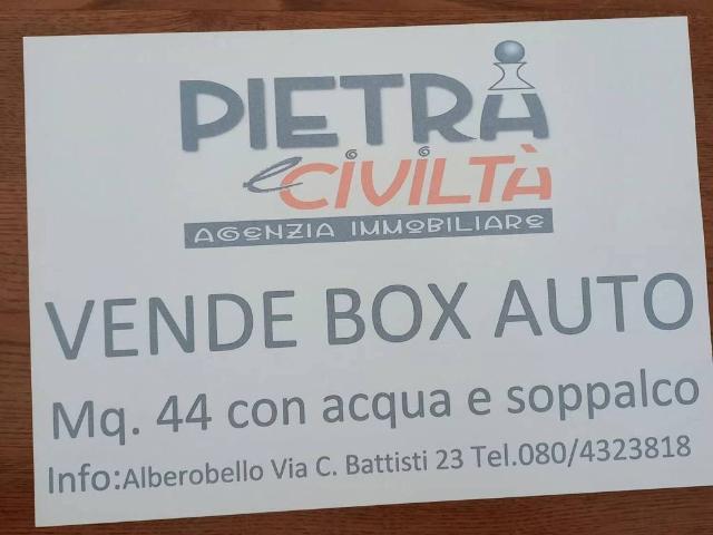 Box in vendita a Alberobello, Bari