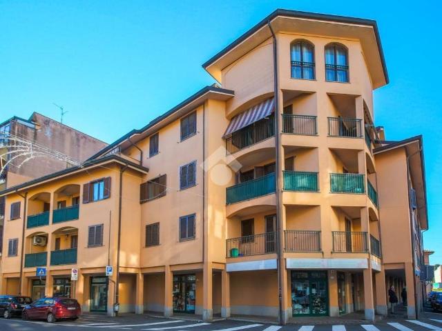 Box in vendita a Albiate, Lombardia