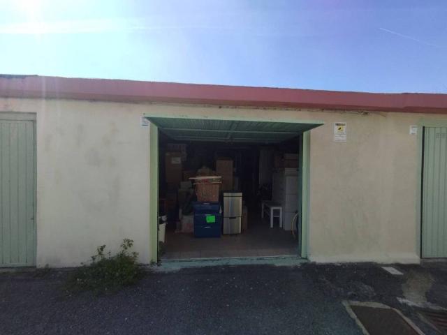 Box in vendita a Luceto, Albisola Superiore