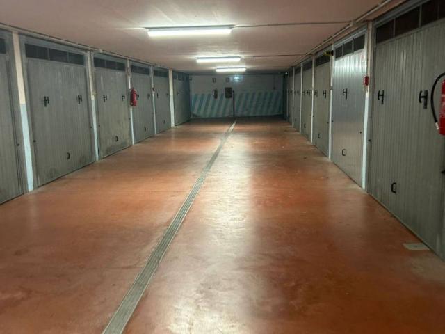 Box in vendita a Albissola Marina, Liguria