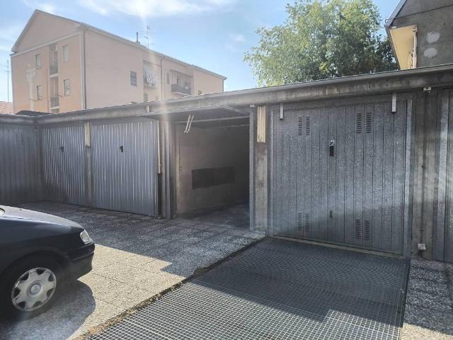Box in vendita a Piemonte, Alessandria