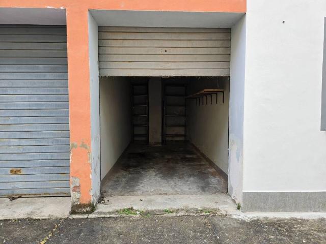 Box in vendita a Alessandria