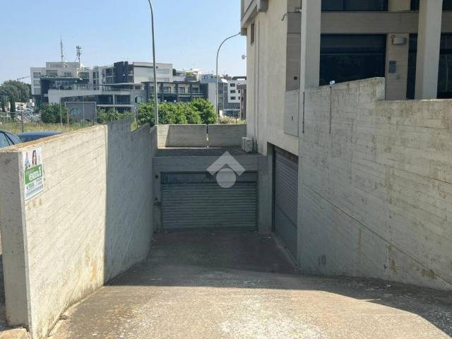 Box in vendita a Puglia, Bari