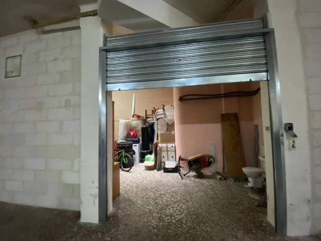 Box in vendita a Altamura, Bari