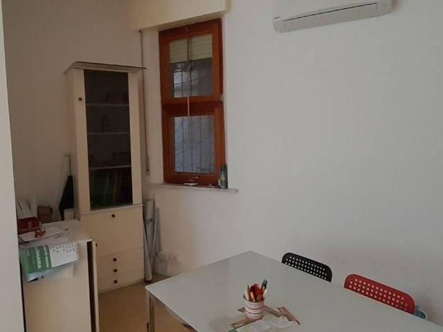 Box in vendita a Cardeto, Marche