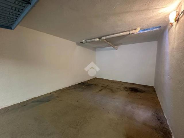 Box in vendita a Andora, Liguria