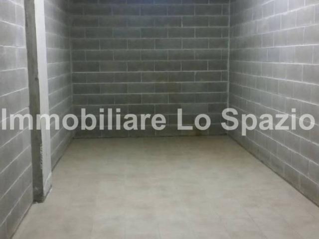 Box in vendita a Andora, Liguria