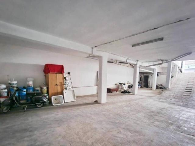 Box in vendita a Puglia, Barletta-andria-trani