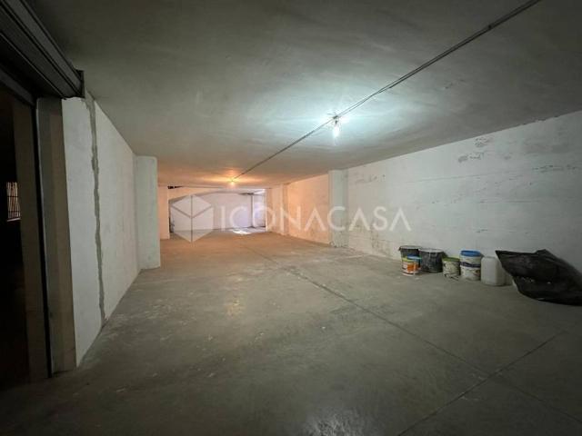 Box in vendita a San Valentino, Puglia