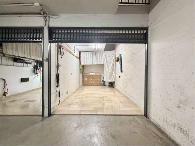 Box in vendita a Puglia, Barletta-andria-trani