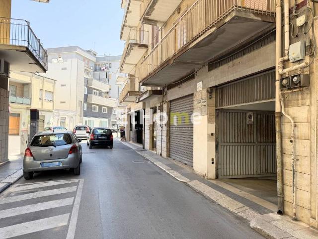 Box in vendita a Puglia, Barletta-andria-trani