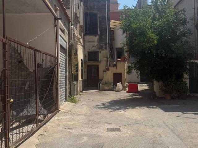 Box in vendita a Angri, Salerno