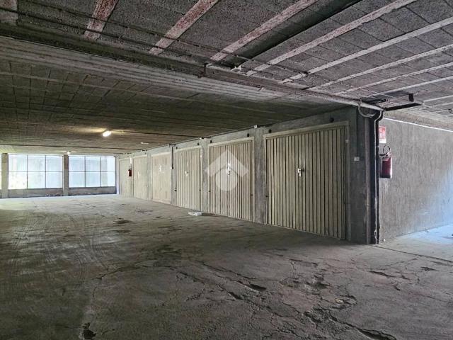 Box in vendita a Porossan-Roppoz, Aosta