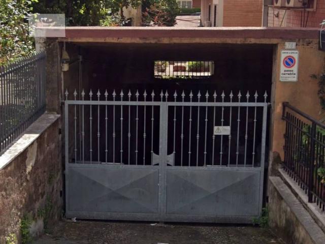 Box in vendita a Aprilia, Lazio