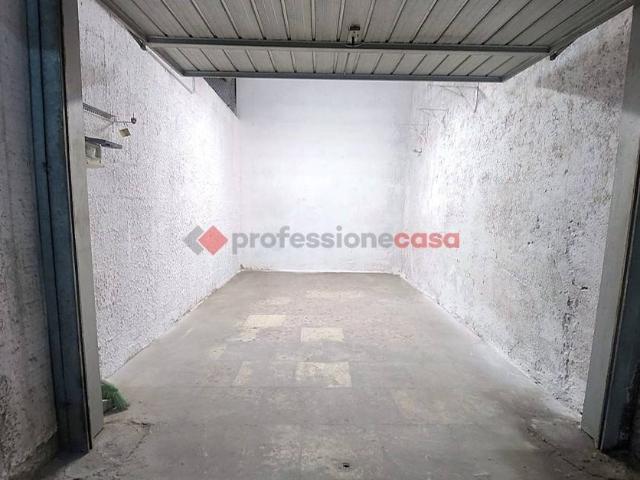 Box in vendita a Aprilia, Lazio