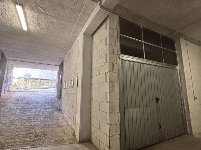 Box in vendita a Aprilia, Lazio