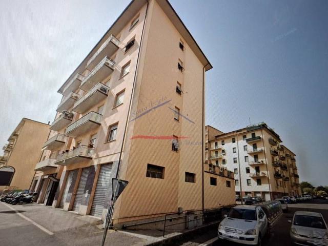 Box in vendita a Palazzo Del Pero, Toscana