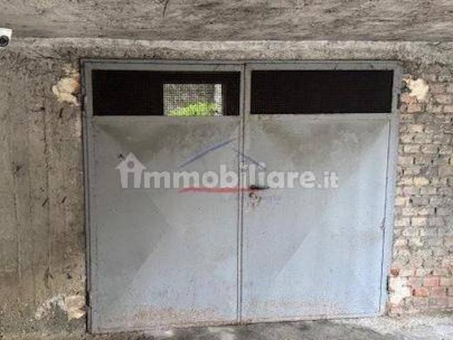 Box in vendita a Palazzo Del Pero, Toscana