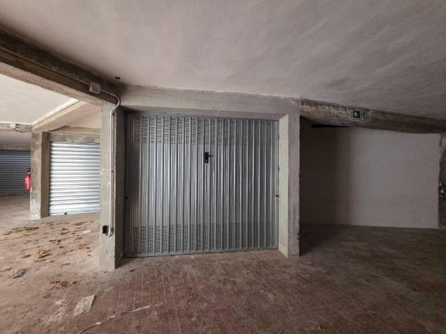 Box in vendita a Saione, Palazzo Del Pero