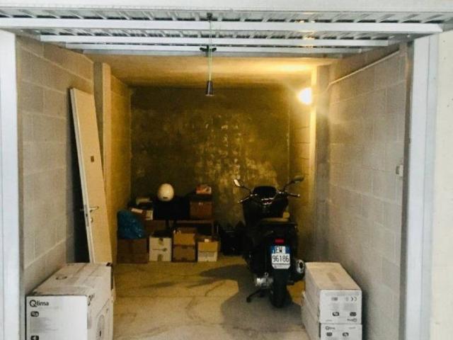 Box in vendita a Arluno, Lombardia