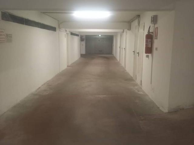 Box in vendita a Porta Maggiore, Marche