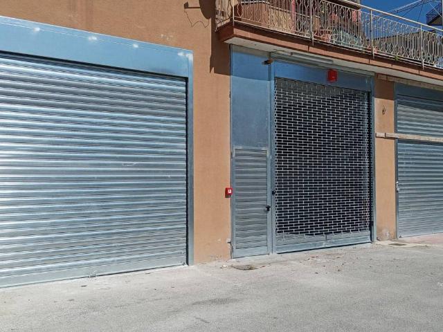 Box in vendita a Atripalda, Campania