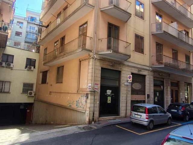 Box in vendita a Avellino, Campania