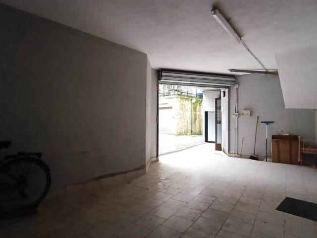 Box in vendita a Avellino, Campania