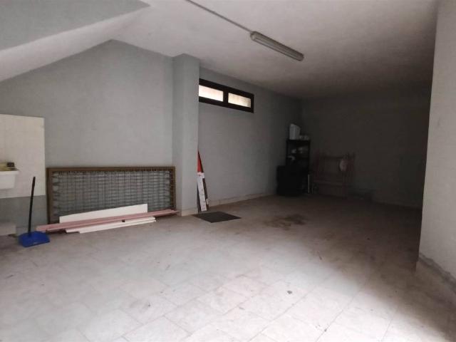 Box in vendita a Avellino, Campania