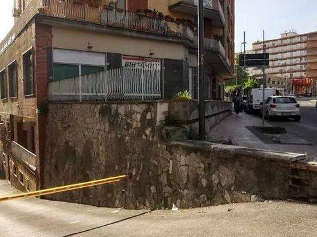 Box in vendita a Avellino, Campania