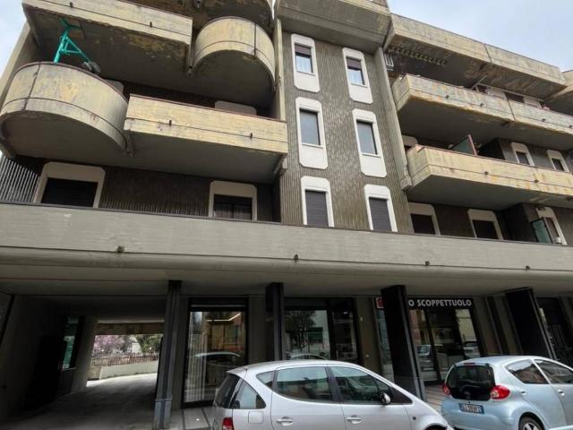 Box in vendita a Avellino, Campania