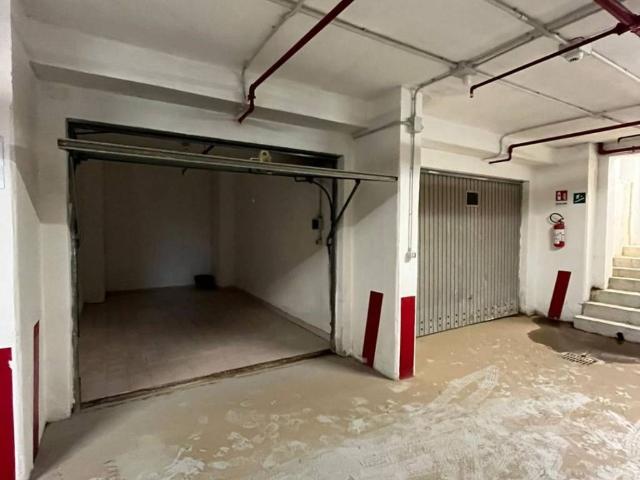 Box in vendita a Avellino, Campania