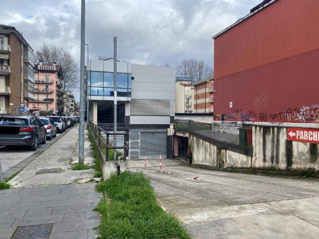 Box in vendita a Avellino, Campania