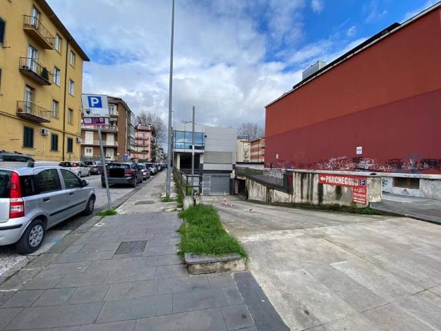Box in vendita a Avellino, Campania