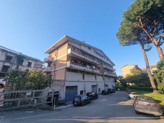 Box in vendita a Avellino, Campania