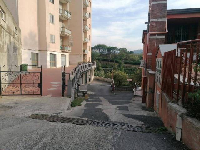 Box in vendita a Avellino