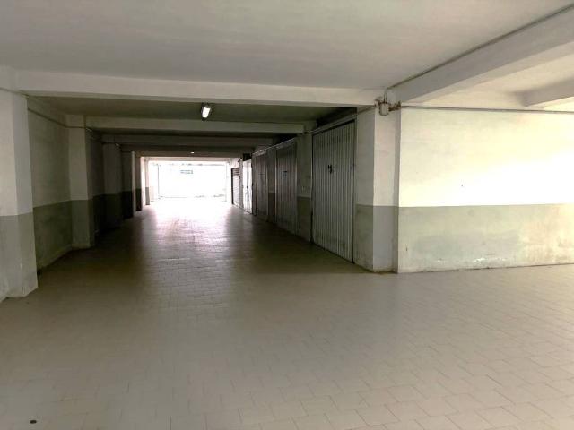 Box in vendita a Aversa, Campania
